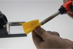 vegetal sponge for cleaning soldering iron tips